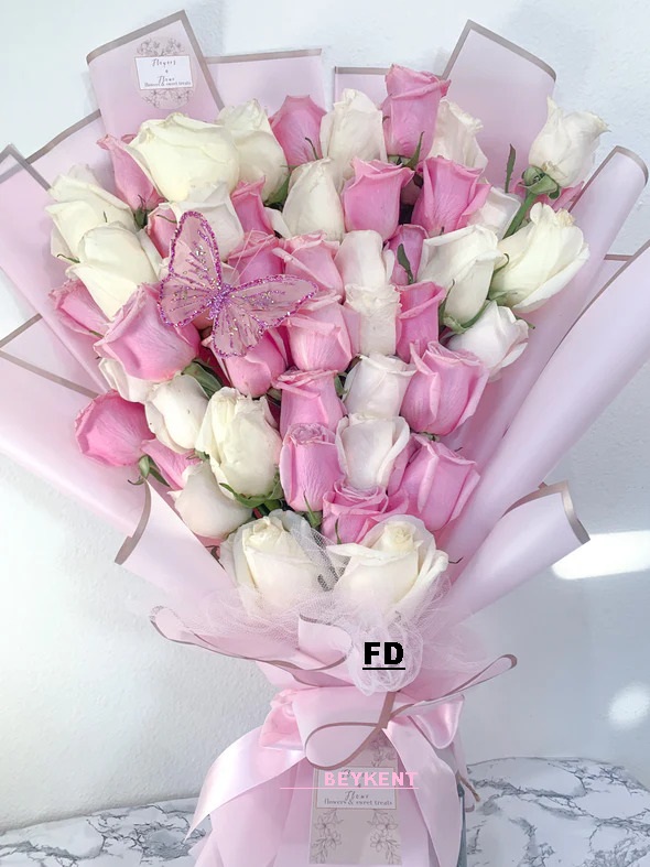 41 Pembe Beyaz Güller